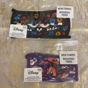 Unisex Disney Coco masks.
